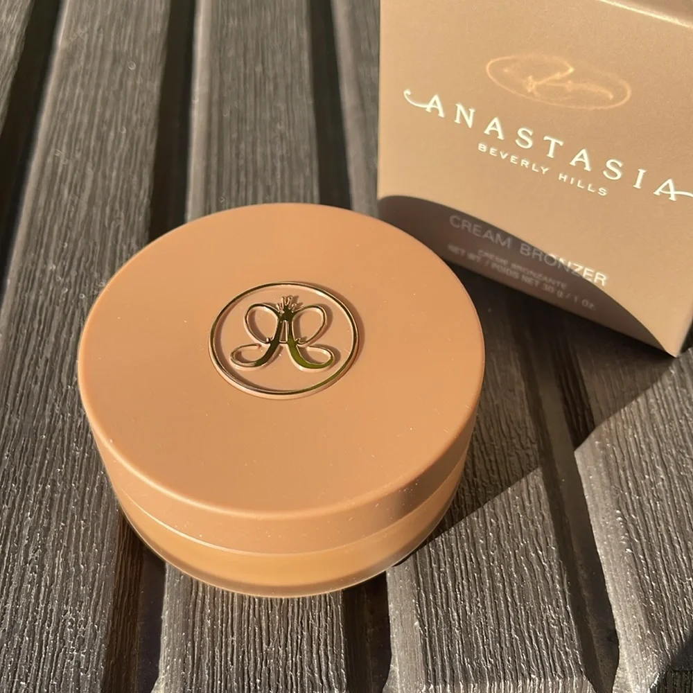Anastasia Beverly Hills - Cream Bronzer - Golden Tan